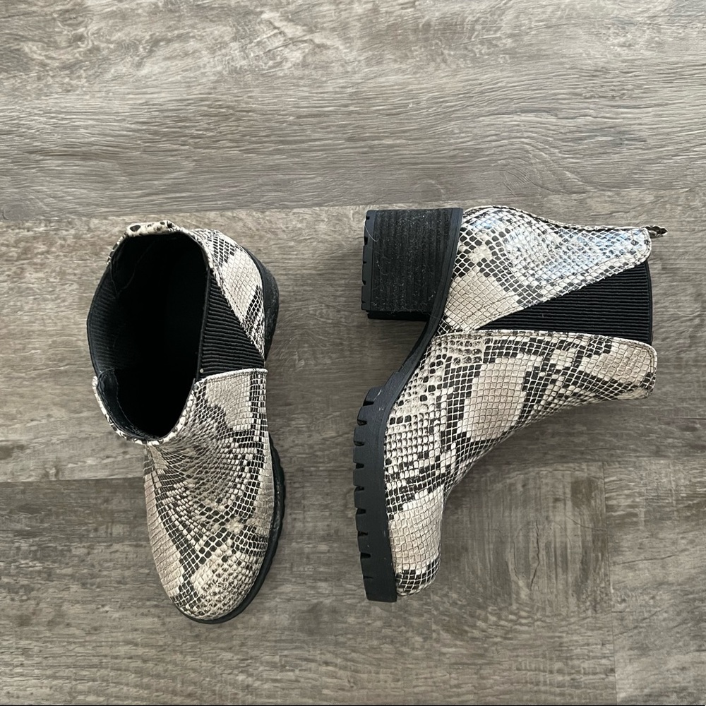 EUC - MIA Faux Snakeskin Ankle Boots (7.5 that fits like an 8)